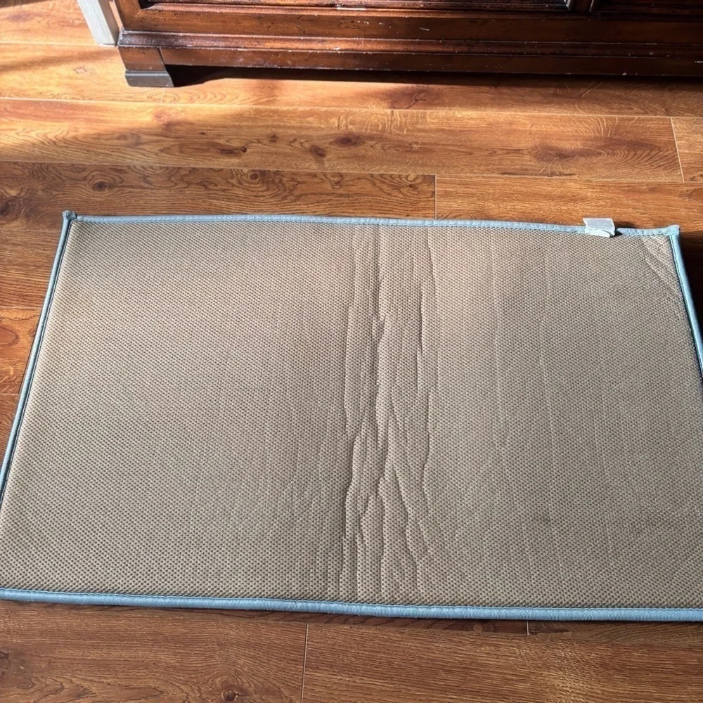 Green Textured Bath Mat
